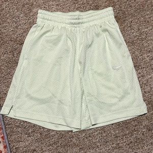 XS women’s basketball shorts never worn